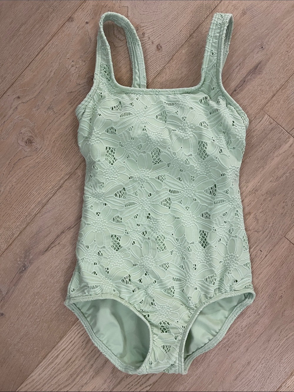 LANDS’ END  womens one piece swimsuit size 4L NWOT